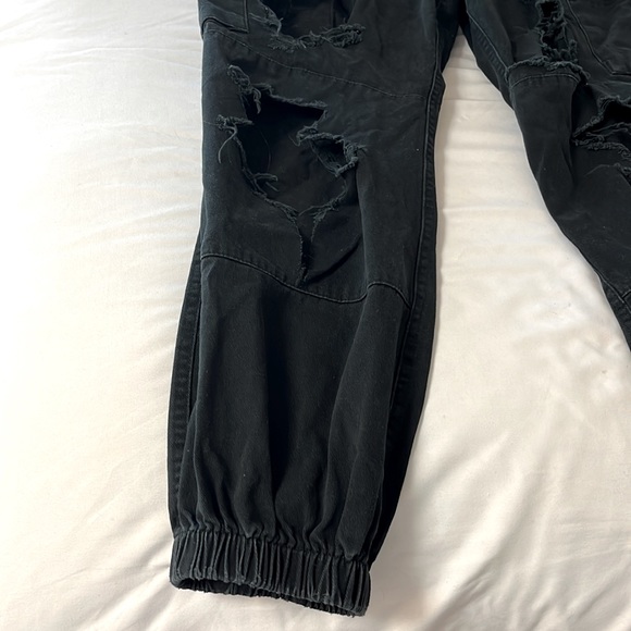 LF Distressed Cargo Pant - Picture 3 of 5